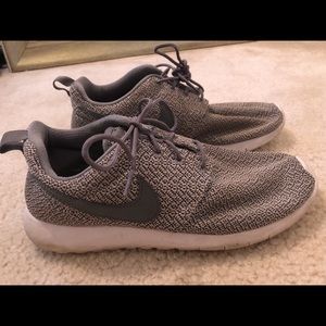 Patterned Nike Roshe One